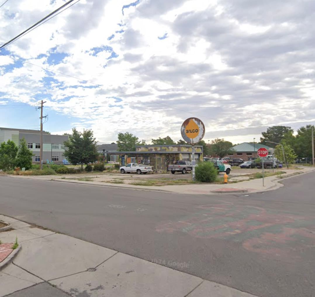Current conditions at 5501 E. 33rd Avenue
